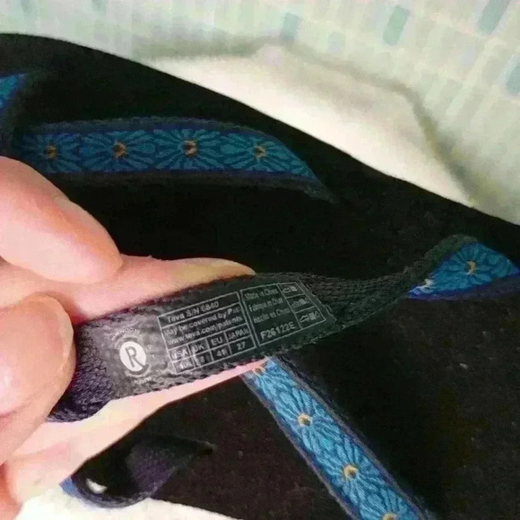 Teva Multi Strap Padded Sole Slip on Sandals Black and Blue. Size 10. Previously - Picture 10 of 11